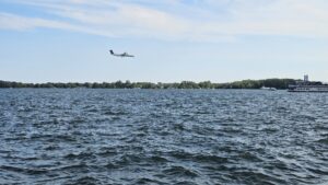 Dash 8-400 at Toronto Harbour